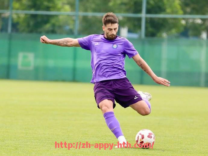 华体会hth官方网站下载-世俱杯比赛用球最新款式盘点：2025年官方比赛球设计理念发布